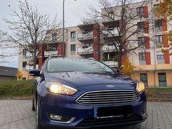 Blau Gebraucht 2015 Ford Focus Titanium Kombi | 5.800 € (Guter Preis)