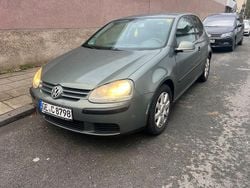 Grün Gebraucht 2004 VW Golf Comfortline Limousine | 1.199 € (Guter Preis)