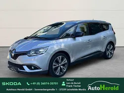 Grau Gebraucht 2018 Renault Scénic IV Intens Van / Kleinbus | 15.690 € (Fairer Preis)
