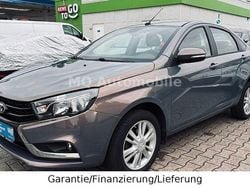 Grau Gebraucht 2017 Lada Vesta Limousine | 7.499 € (Guter Preis)