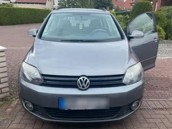 Grau Gebraucht 2010 VW Golf VI Kleinwagen | 4.500 € (Fairer Preis)