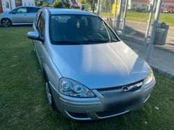 Silber Gebraucht 2005 Opel Corsa Kleinwagen | 850 € (Guter Preis)