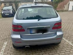 Grau Gebraucht 2006 Mercedes B200 Van / Kleinbus | 4.500 € (Fairer Preis)