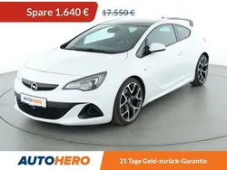 Weiß Gebraucht 2015 Opel Astra GTC OPC Coupé | 15.910 €