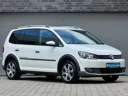 Weiß Gebraucht 2012 VW Touran Cross Highline Van / Kleinbus | 7.490 € (Superpreis)
