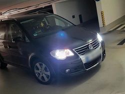 Schwarz Gebraucht 2007 VW Touran Van / Kleinbus | 5.500 € (Teuer)