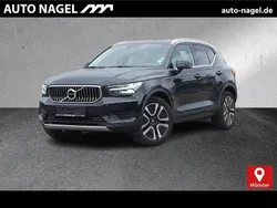 Onyx black / Gebraucht 2022 Volvo XC40 Core SUV | 28.800 € (Guter Preis)