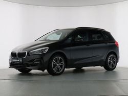 Black sapphire metallic Gebraucht 2019 BMW 220 Active Tourer Sport Line Van / Kleinbus | 19.889 € (Fairer Preis)