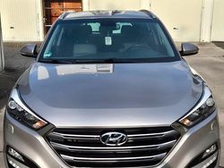 Beige Gebraucht 2016 Hyundai Tucson Trend SUV | 14.990 € (Fairer Preis)