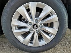 Graphitgrau metallic Neu 2025 Skoda Octavia Selection Kombi | 34.990 € (Fairer Preis)