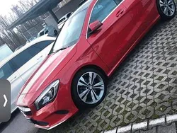 Rot Gebraucht 2016 Mercedes CLA180 Urban Limousine | 17.900 € (Fairer Preis)