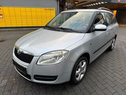 Silber Gebraucht 2009 Skoda Fabia Style Kombi | 3.499 € (Fairer Preis)