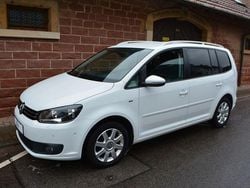 Weiß Gebraucht 2015 VW Touran Cup Van / Kleinbus | 6.499 € (Guter Preis)