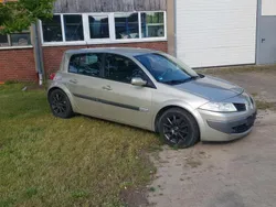 Gold Gebraucht 2006 Renault Mégane II Limousine | 1.549 € (Guter Preis)