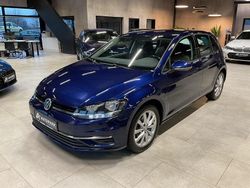 Blau Gebraucht 2017 VW Golf Comfortline Limousine | 8.980 € (Etwas zu teuer)
