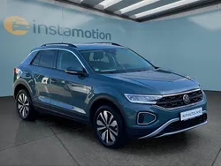 Blau Gebraucht 2024 VW T-Roc SUV | 28.849 € (Guter Preis)