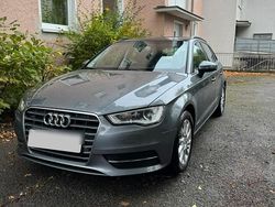Grau Gebraucht 2015 Audi A3 Limousine | 15.800 € (Fairer Preis)