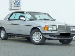 Silber Gebraucht 1983 Mercedes 230 Coupé | 29.980 €