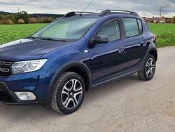 Blau Gebraucht 2018 Dacia Sandero Celebration Kleinwagen | 8.500 € (Fairer Preis)