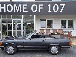 Blauschwarz Gebraucht 1987 Mercedes SL300 Cabrio | 39.950 €