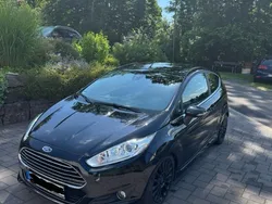 Schwarz Gebraucht 2014 Ford Fiesta Titanium Kleinwagen | 7.950 € (Etwas zu teuer)