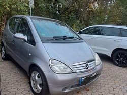 Grau Gebraucht 2000 Mercedes A160 Avantgarde Van / Kleinbus | 1.390 € (Guter Preis)