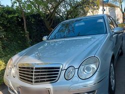 Silber Gebraucht 2007 Mercedes E220 Limousine | 5.400 € (Fairer Preis)