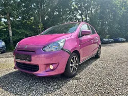 Violett Gebraucht 2015 Mitsubishi Space Star Diamant Edition Limousine | 2.350 € (Superpreis)
