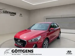 Rot Gebraucht 2018 Hyundai i30 Trend Limousine | 13.490 € (Guter Preis)