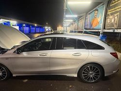 Silber Gebraucht 2018 Mercedes 220 AMG line Kombi | 23.200 € (Teuer)