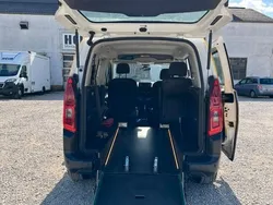 Weiß Gebraucht 2018 Citroën Berlingo Van / Kleinbus | 10.950 €