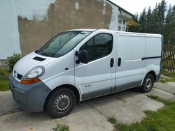 Weiß Gebraucht 2004 Renault Trafic Van / Kleinbus | 2.450 €