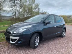 Grau Gebraucht 2010 Renault Scénic III Van / Kleinbus | 4.000 € (Fairer Preis)