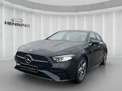 lack kosmosschwarz Gebraucht 2024 Mercedes A200 AMG Line Premium Limousine | 35.770 € (Etwas zu teuer)