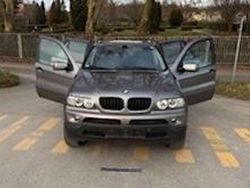 Sterlinggrau Gebraucht 2004 BMW X5 SUV | 5.799 € (Fairer Preis)