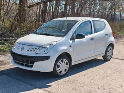 Weiß Gebraucht 2010 Nissan Pixo Kleinwagen | 1.999 € (Fairer Preis)