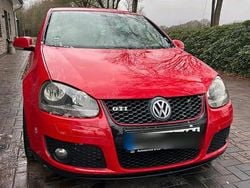 Rot Gebraucht 2005 VW Golf V GTI Kleinwagen | 2.900 € (Superpreis)