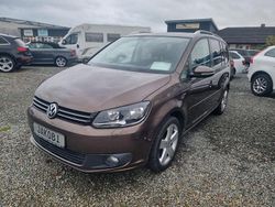 Braun Gebraucht 2014 VW Touran Cup Van / Kleinbus | 14.990 € (Teuer)
