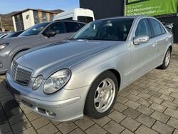 Silber Gebraucht 2005 Mercedes E220 Limousine | 2.999 € (Guter Preis)