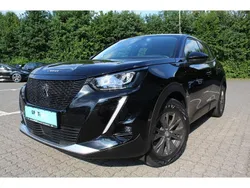 Schwarz Gebraucht 2021 Peugeot e-2008 Active SUV | 16.990 € (Guter Preis)