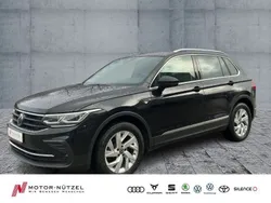 Deep black perleffekt Gebraucht 2021 VW Tiguan Life SUV | 25.890 € (Guter Preis)