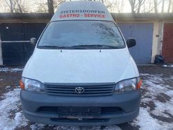 Grau Gebraucht 2006 Toyota HiAce Van / Kleinbus | 5.500 € (Etwas zu teuer)