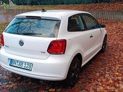 Weiß Gebraucht 2014 VW Polo Trendline Kleinwagen | 3.750 € (Guter Preis)