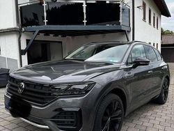 Grau Gebraucht 2021 VW Touareg R-line SUV | 49.900 € (Fairer Preis)