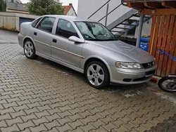 Silber Gebraucht 1999 Opel Vectra Limousine | 1.400 € (Guter Preis)