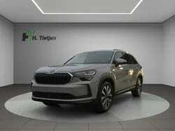 Grau Neu 2024 Skoda Kodiaq Selection SUV | 44.990 € (Etwas zu teuer)