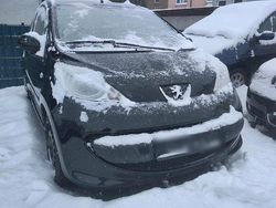 Schwarz Gebraucht 2008 Peugeot 107 Kleinwagen | 1.650 € (Fairer Preis)