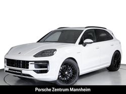 Carraraweißmetallic Gebraucht 2025 Porsche Cayenne SUV | 127.900 €