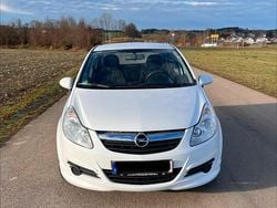 Weiß Gebraucht 2009 Opel Corsa Kleinwagen | 3.500 € (Etwas zu teuer)