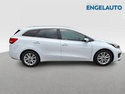 Weiß Gebraucht 2018 Kia Ceed Sportswagon Kombi | 13.490 € (Fairer Preis)